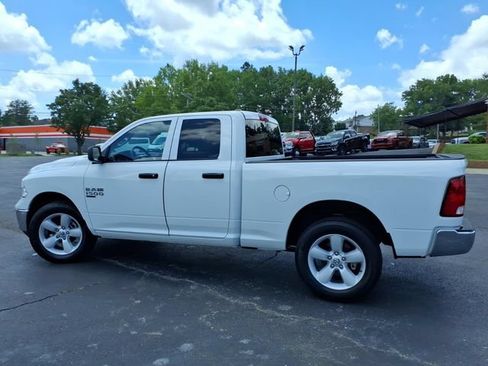 Used 2024 RAM 1500 Classic SLT AWD/4WD image 17