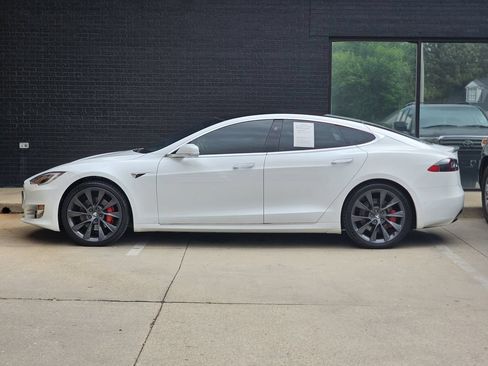Used 2021 Tesla Model S Performance AWD/4WD image 15