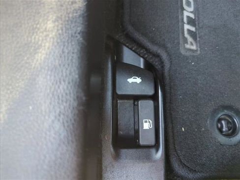 Certified 2022 Toyota Corolla SE image 25