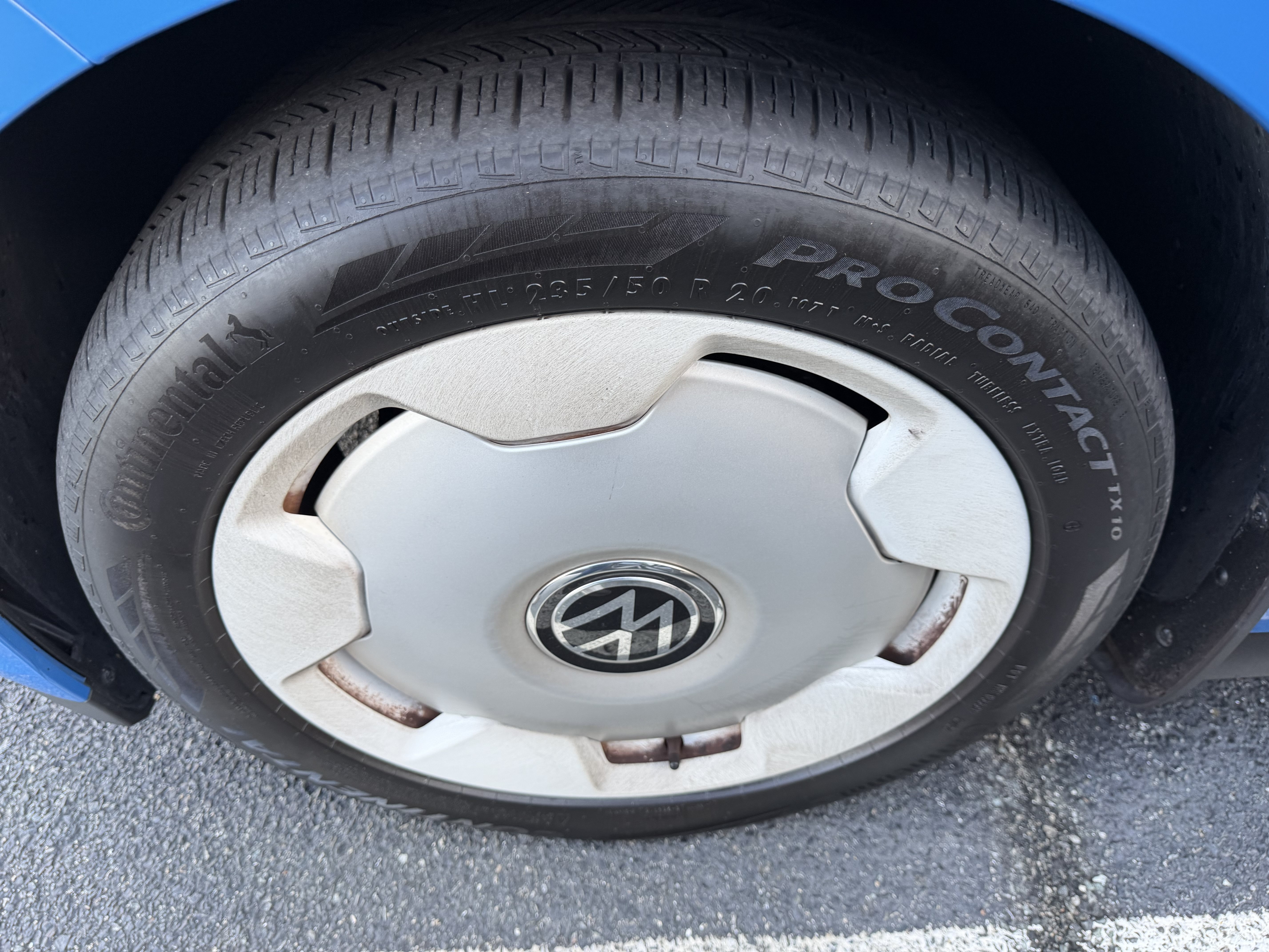 Used 2025 Volkswagen ID. Buzz 1st Edition AWD/4WD image 47