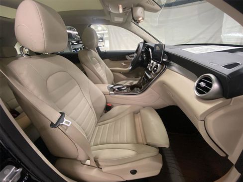 Used 2019 Mercedes-Benz GLC 350e GLC 350e image 30