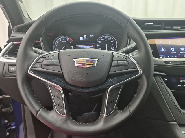 Used 2024 Cadillac XT5 Premium Luxury w/ LPO, Floor Liner Package AWD/4WD image 10