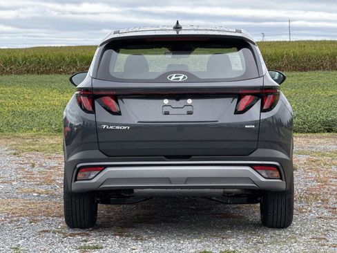 New 2026 Hyundai Tucson SE image 13