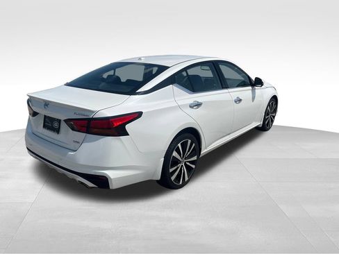 Used 2019 Nissan Altima 2.5 Platinum AWD/4WD image 5