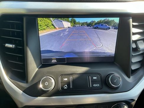 Used 2023 GMC Acadia SLT AWD/4WD image 23
