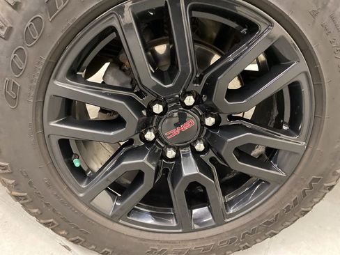 Used 2021 GMC Sierra 1500 Elevation image 25