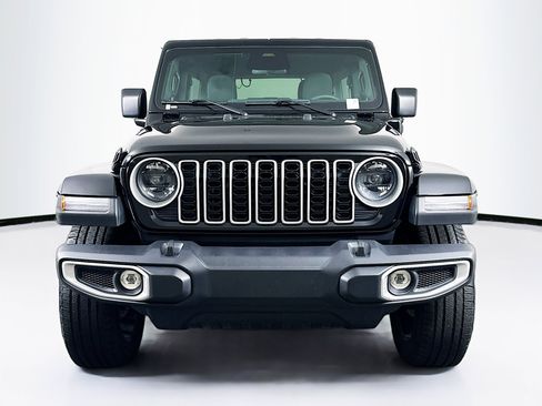 Used 2025 Jeep Wrangler Sahara w/ Safety Group image 2
