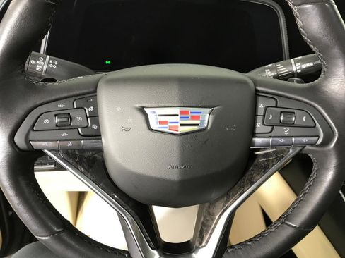 Used 2021 Cadillac Escalade Premium Luxury image 41