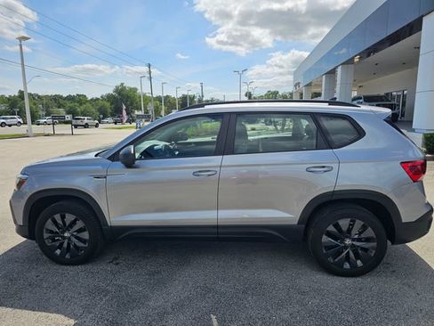 Used 2024 Volkswagen Taos S FWD image 2