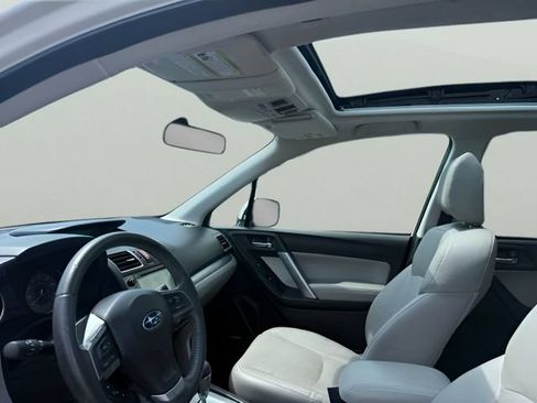 Used 2016 Subaru Forester 2.5i Limited AWD/4WD image 12