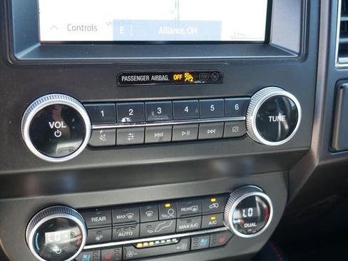 Used 2021 Ford Expedition Limited AWD/4WD image 23