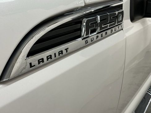 Used 2014 Ford F250 Lariat w/ Chrome Package image 9