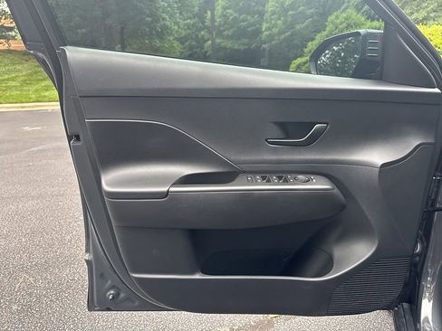 Used 2024 Hyundai Kona SEL FWD image 10
