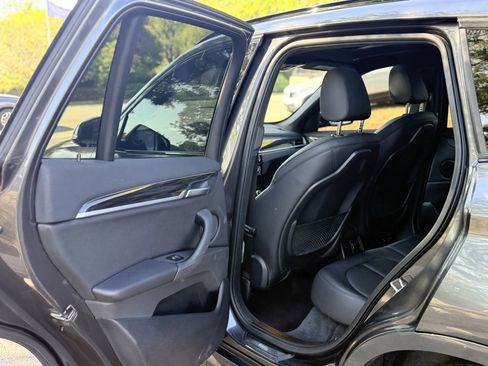 Used 2021 BMW X1 xDrive28i w/ M Sport Package image 27