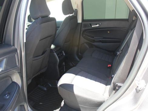 Used 2022 Ford Edge SE w/ Black Appearance Package AWD/4WD image 11