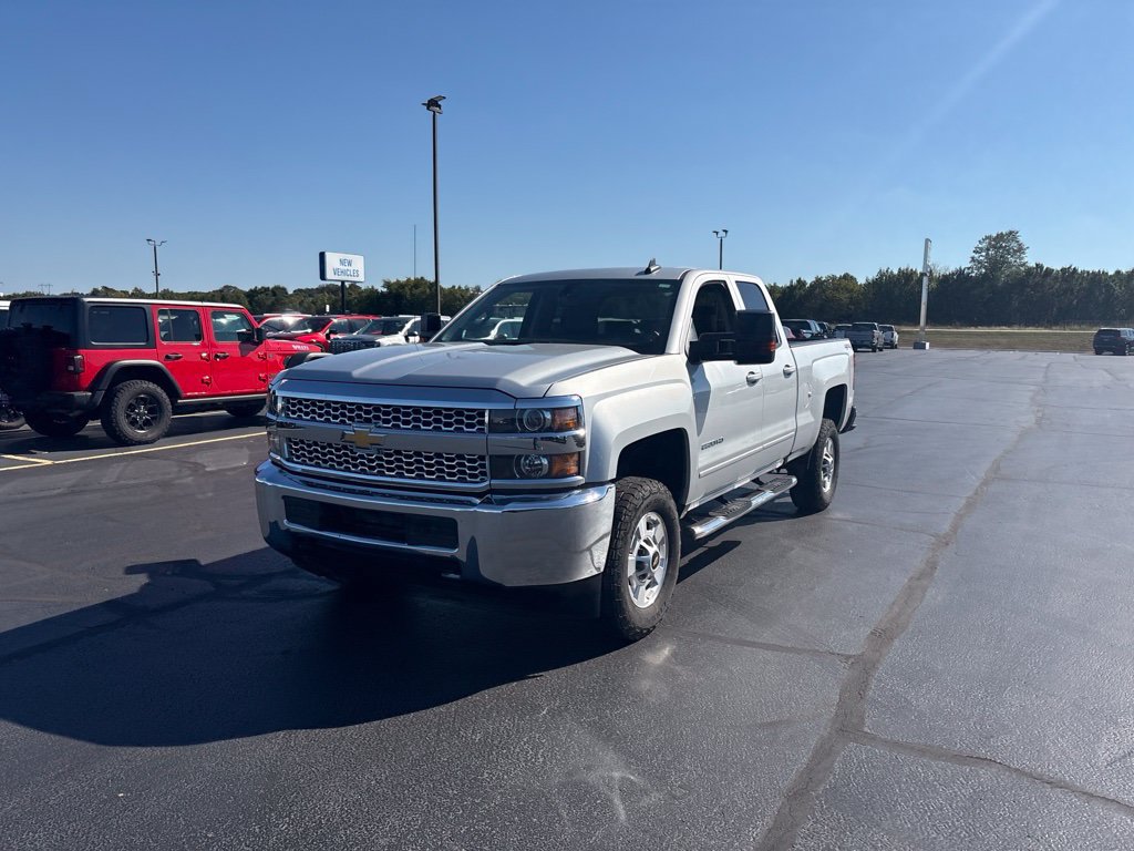 Used 2019 Chevrolet Silverado 2500 LT AWD/4WD image 6