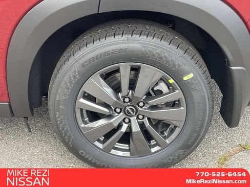 New 2026 Nissan Pathfinder SV w/ SV Premium Package FWD image 8