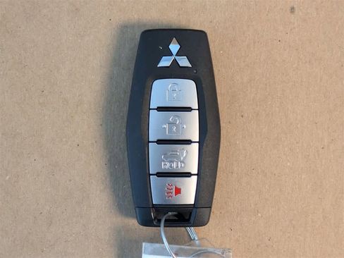 Used 2022 Mitsubishi Outlander SEL image 39