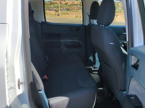 Used 2025 Ford Maverick XL w/ Equipment Group 101A image 28