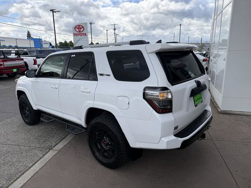 Used 2015 Toyota 4Runner TRD Pro AWD/4WD image 4