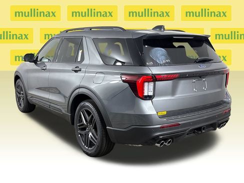 New 2026 Ford Explorer ST RWD image 10