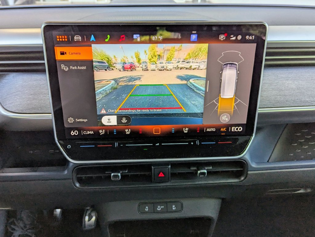 New 2025 Volkswagen ID. Buzz Pro S RWD image 12