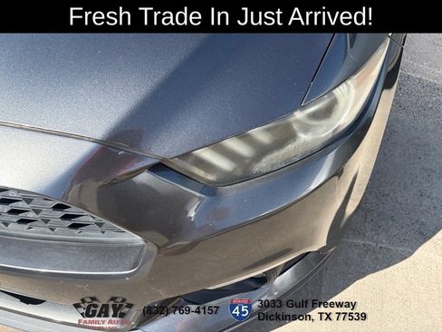 Used 2017 Ford Mustang Coupe RWD image 4