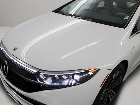 Used 2022 Mercedes-Benz EQS 450+ Sedan image 28