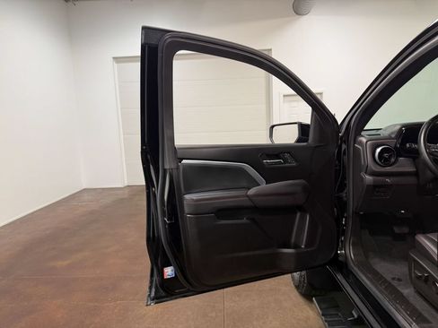 Used 2023 Chevrolet Colorado Z71 w/ Z71 Convenience Package 2 AWD/4WD image 56