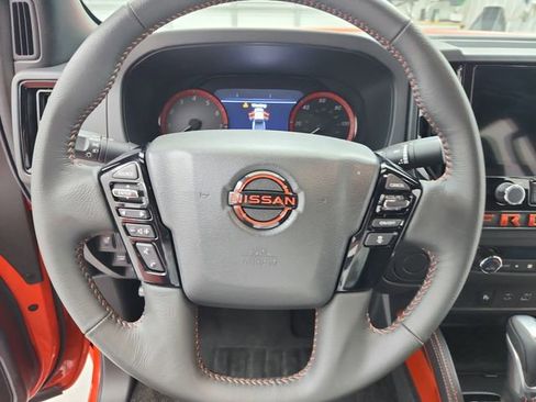 Used 2025 Nissan Frontier Pro-X image 23