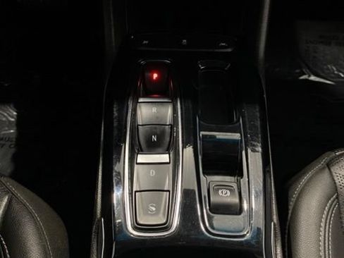 Used 2023 Chevrolet Bolt LT image 32