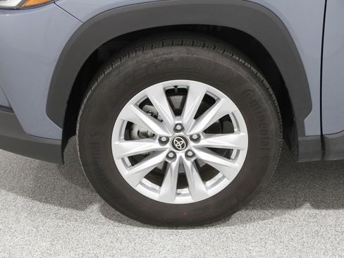 Used 2024 Toyota Corolla Cross LE image 21