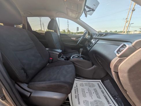 Used 2014 Nissan Rogue SV AWD/4WD image 26