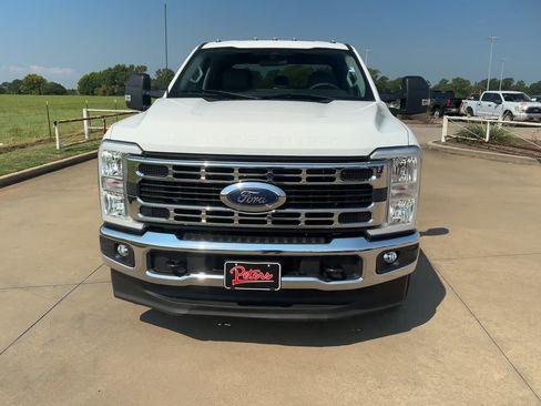 Used 2024 Ford F350 XLT image 2