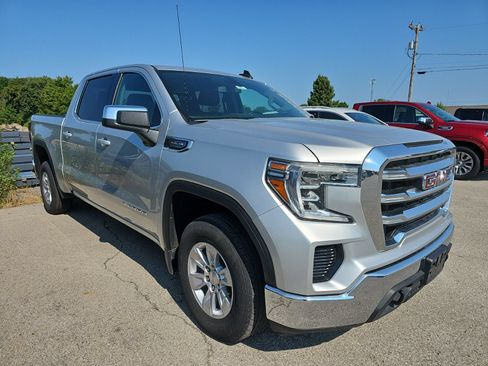 Used 2019 GMC Sierra 1500 SLE w/ SLE Value Package AWD/4WD image 2