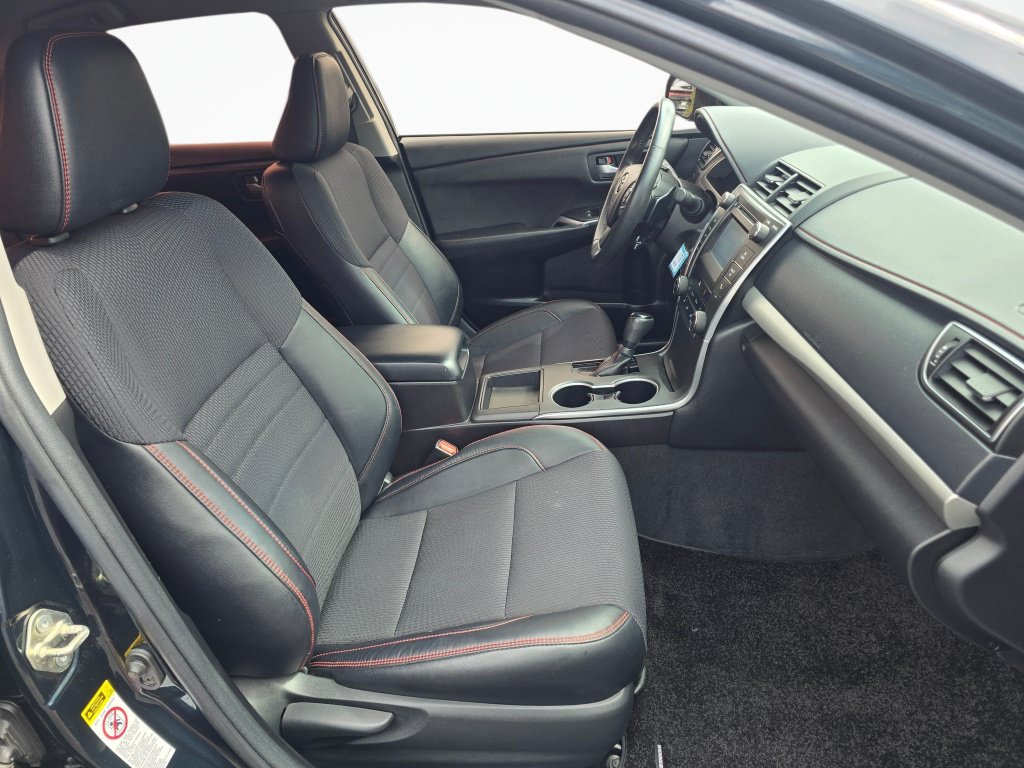 Used 2017 Toyota Camry SE FWD image 26