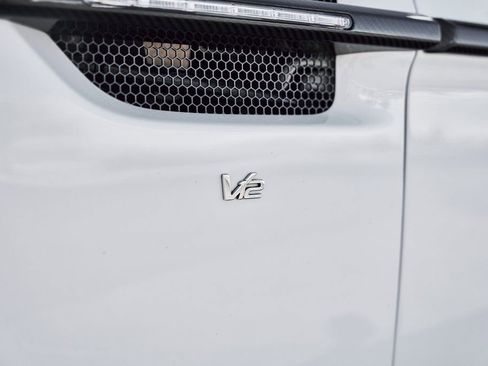 Used 2017 Aston Martin Vanquish S image 13