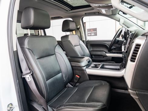 Used 2018 Chevrolet Silverado 2500 LTZ image 26