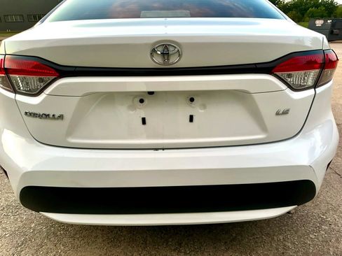 Used 2022 Toyota Corolla LE FWD image 5