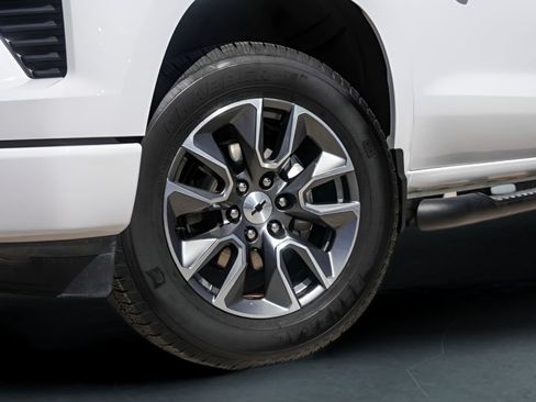 Used 2024 Chevrolet Silverado 1500 RST AWD/4WD image 3