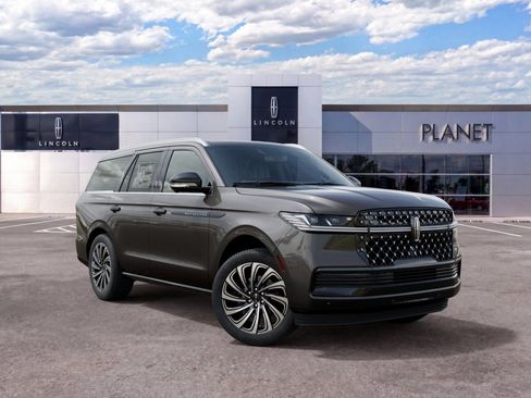 New 2027 Lincoln Navigator Black Label AWD/4WD image 4