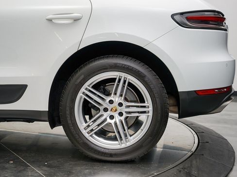 Used 2019 Porsche Macan AWD/4WD image 9
