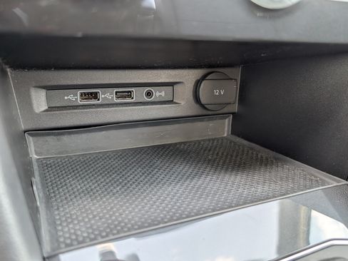 Used 2019 Volkswagen Tiguan SE w/ Panoramic Sunroof Package FWD image 20
