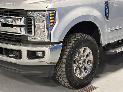 Used 2018 Ford F350 XLT w/ XLT Premium Package image 10