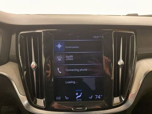 Used 2021 Volvo S60 T8 Inscription image 11