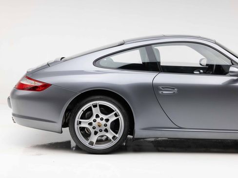Used 2006 Porsche 911 Carrera RWD image 23