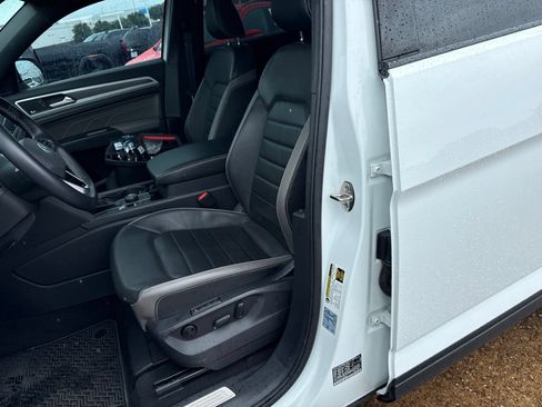 Used 2021 Volkswagen Atlas Cross Sport SEL Premium w/ Cross Sport MDO Package AWD/4WD image 12