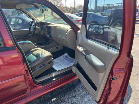 Used 2004 Ford Explorer Sport Trac XLT image 12