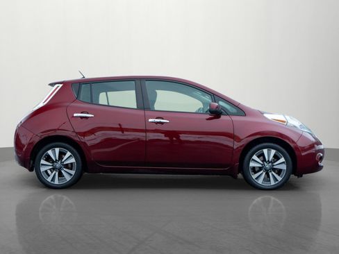 Used 2016 Nissan Leaf SV image 8