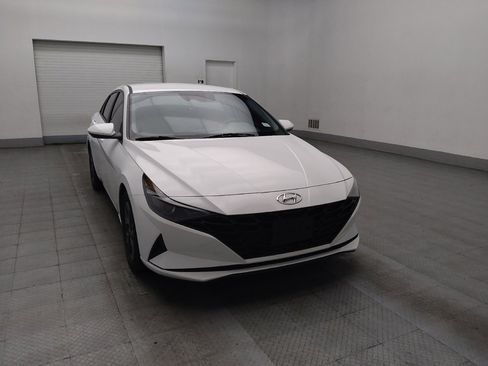 Used 2023 Hyundai Elantra SEL FWD image 13